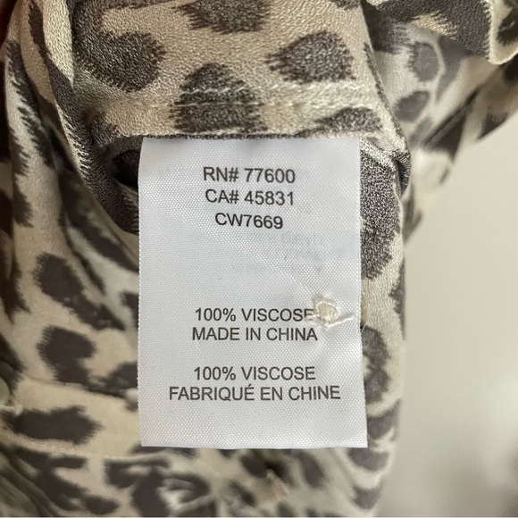 Chaser | NWT Flutter Sleeve Boho Leopard Print Button Down Top - Picture 10 of 12
